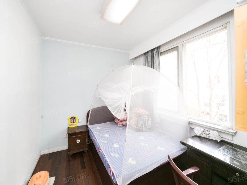 山水湖滨新出精装三房，拎包入住随时看，三开间朝南拎包住