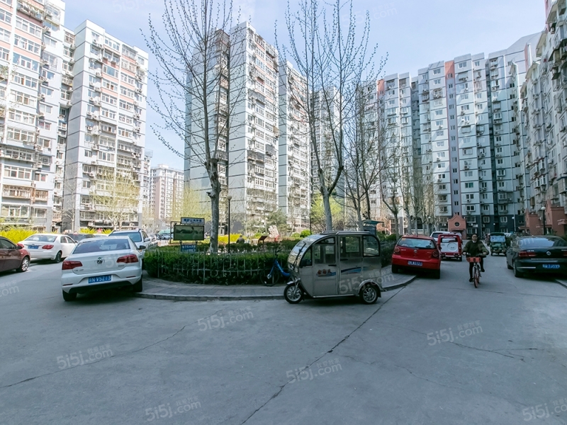新景家园东区三室一厅一卫