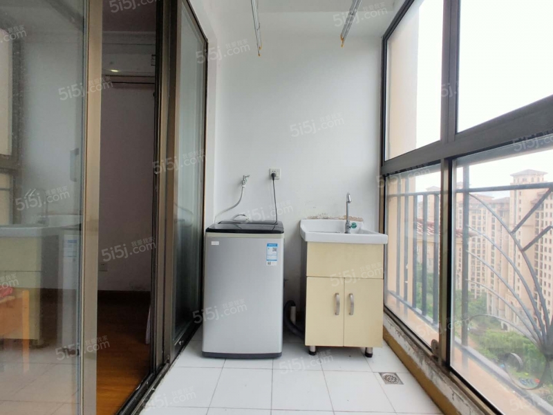 银河湾第一城 3室2厅1卫 银河湾第一城 3室2厅1卫