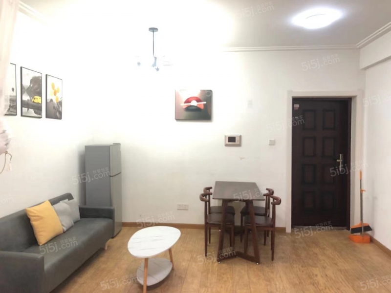 中央花园 1室1厅1卫