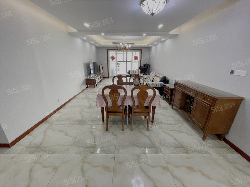 龙誉城 4室2厅2卫